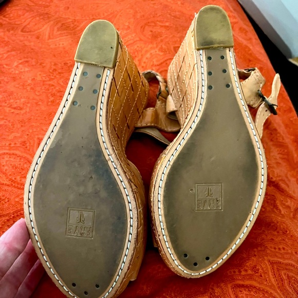 frye sandals men's